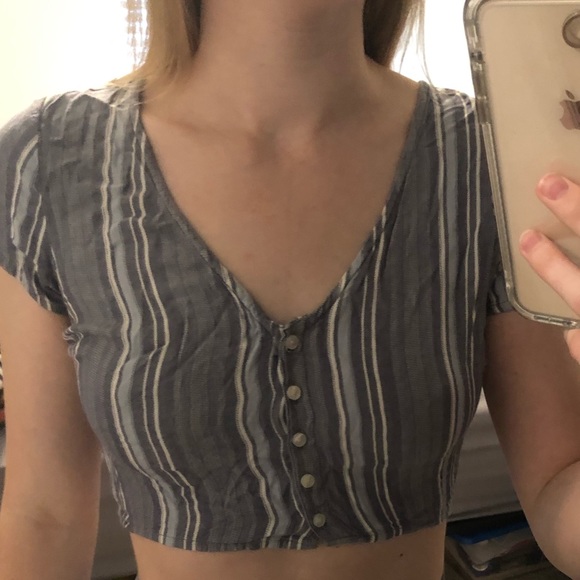Button down crop top - Picture 2 of 2